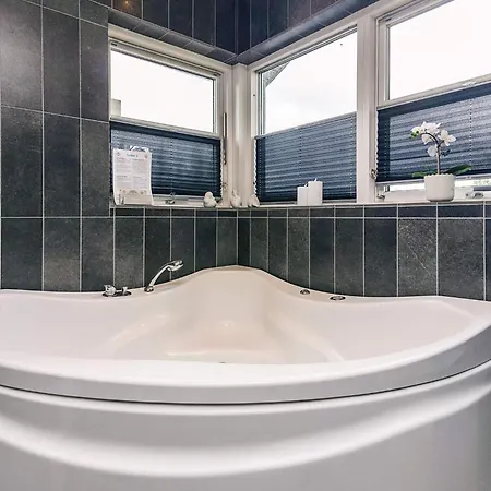 10 Person In Brovst-by Traum * Brovst