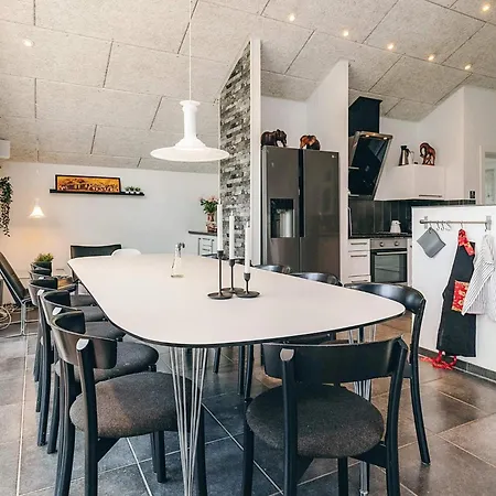 10 Person In Brovst-by Traum Brovst