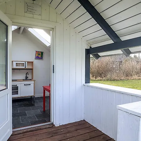 10 Person Holiday Home In Brovst-By Traum