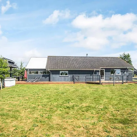 Semesterbostad 5 Star Holiday Home In Brovst