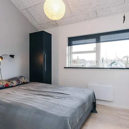 10 Person In Brovst-by Traum * Brovst