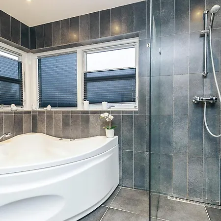 10 Person In Brovst-by Traum * Brovst