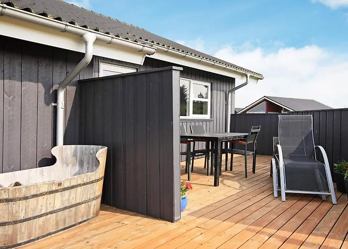 Holiday home 10 Person In Brovst-by Traum *
